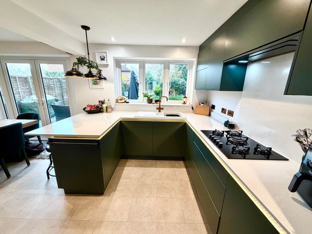 Additional image 5 of 4 bed detached house for saleLittle Green Lane, Chertsey, Surrey KT16