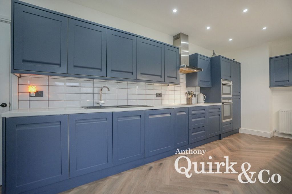 Additional image 4 of 4 bed detached bungalow for saleThe Parkway, Canvey Island SS8