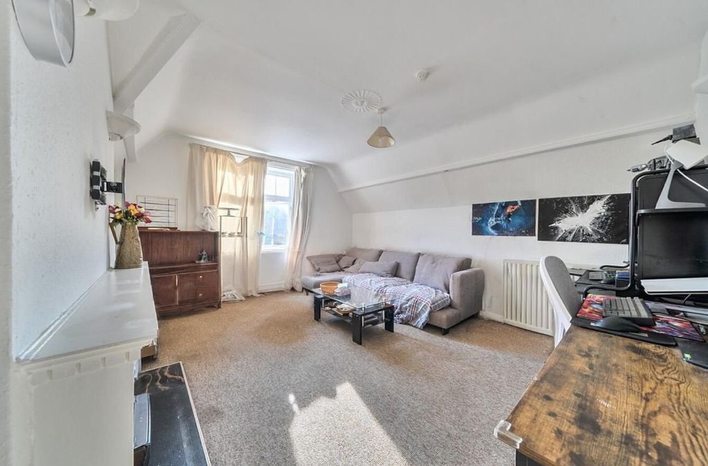 Additional image 3 of 2 bed flat for saleLower Camden, Chislehurst, Kent BR7