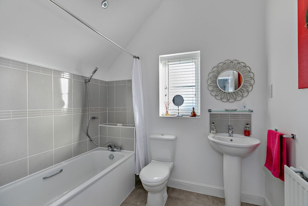 Additional image 15 of 4 bed link detached house for saleRiverside Way, Castleford, West Yorkshire WF10
