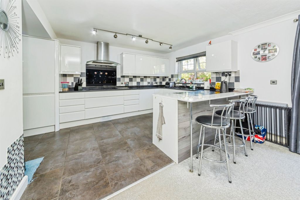 Additional image 5 of 6 bed detached house for saleThe Oaks, Burgess Hill RH15