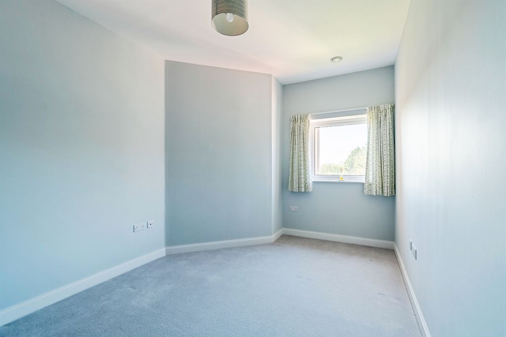 Additional image 10 of 2 bed flat for saleWestmead Lane, Chippenham SN15