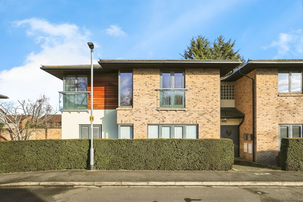 2 bed flat for saleOld Station Road, Ramsey, Huntingdon PE26