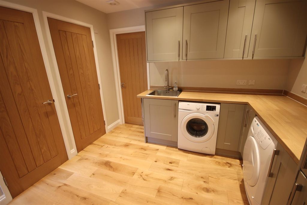 Additional image 9 of 5 bed detached house for saleChamberlain Road, Chippenham SN14