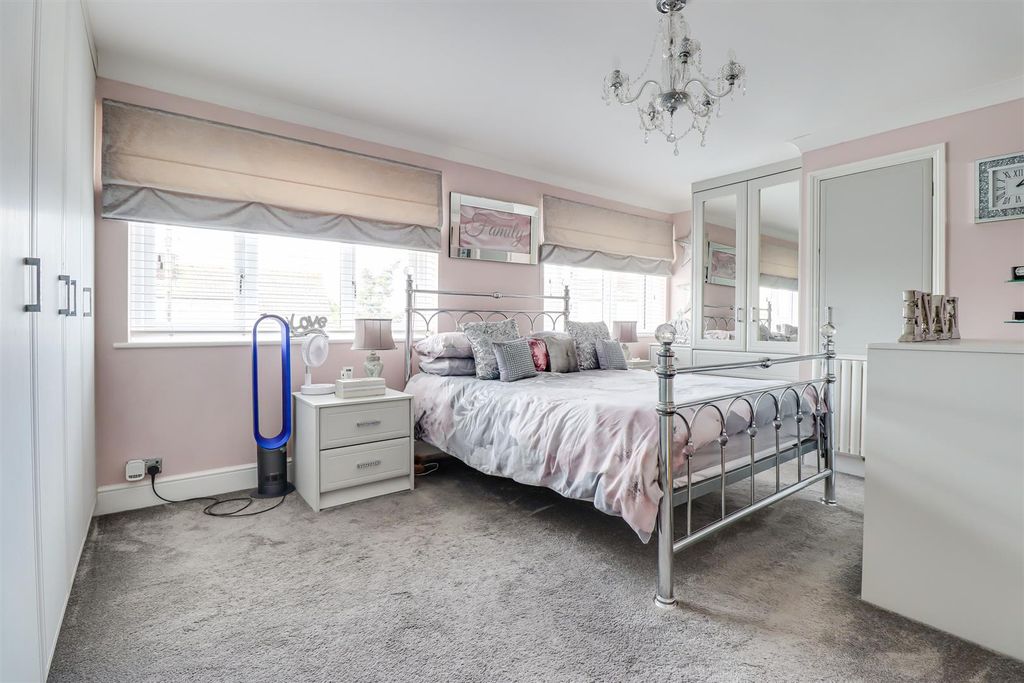 Additional image 14 of 4 bed detached house for saleBarbara Avenue, Canvey Island SS8