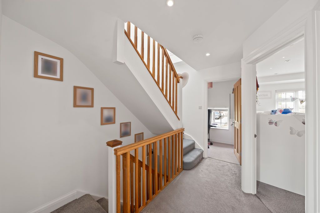 Additional image 16 of 4 bed semi-detached house for saleHarrow Road, Carshalton Beeches SM5
