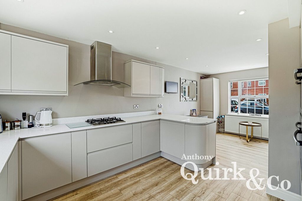 Additional image 7 of 4 bed detached house for saleSilver Point Marine, Canvey Island SS8