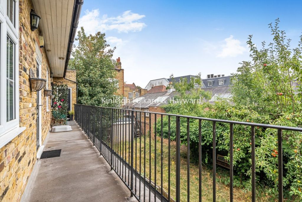 Additional image 4 of 3 bed flat for saleCamden Grove, Chislehurst BR7
