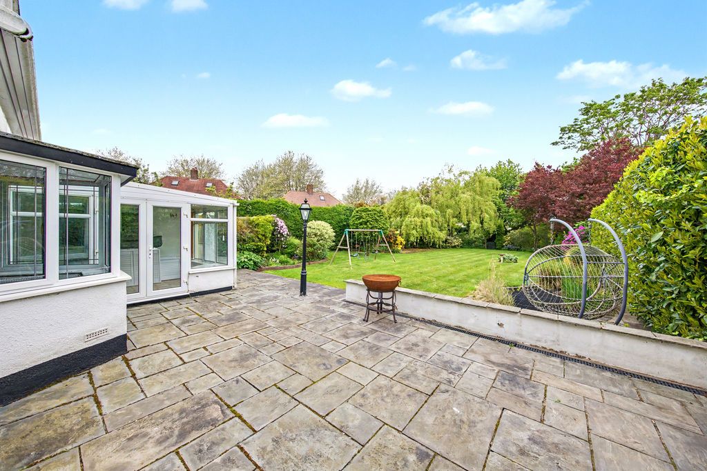 Additional image 4 of 4 bed detached house for saleWhitecotes Lane, Walton, Chesterfield S40