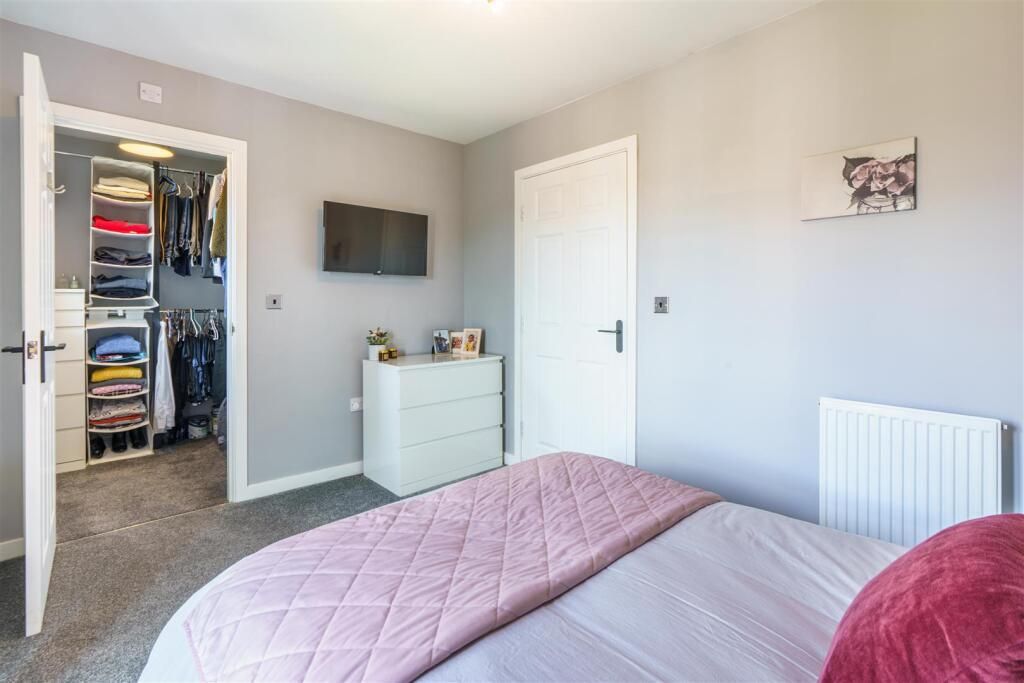 Additional image 5 of 2 bed flat for salePort Rise, Chatham ME4