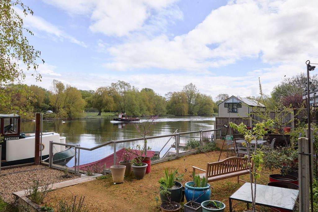Additional image 30 of 2 bed detached house for saleLaleham Reach, Chertsey KT16