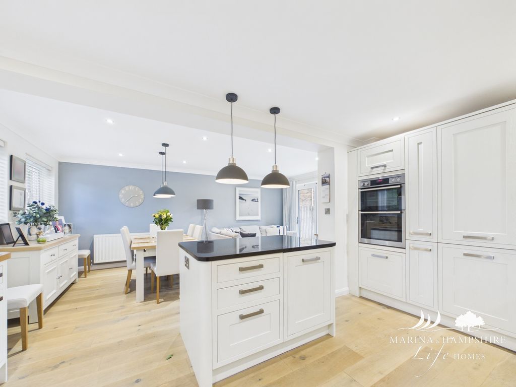Additional image 12 of 4 bed detached house for saleDunstan Close, Chichester PO19
