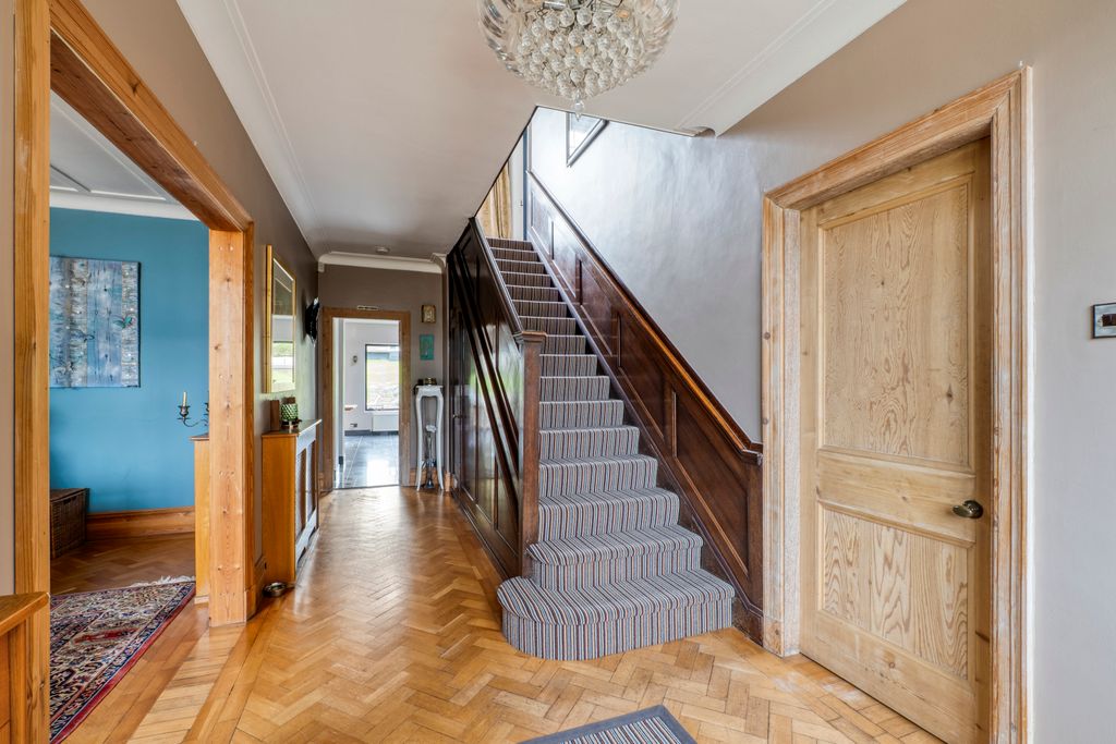 Additional image 17 of 5 bed detached house for saleCarshalton, Surrey SM5