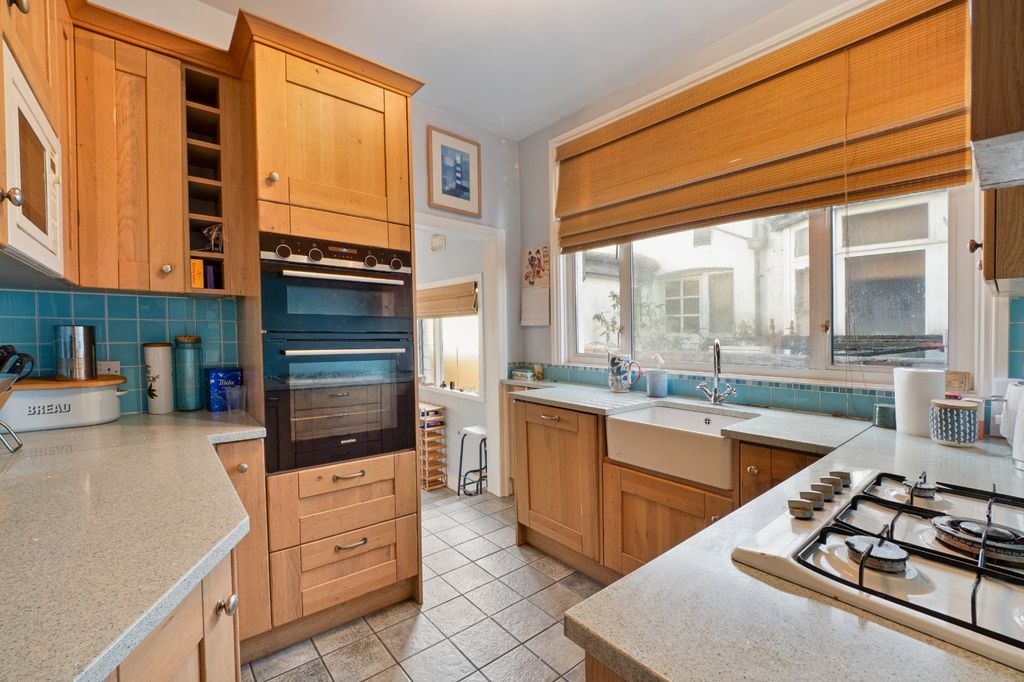 Additional image 5 of 4 bed semi-detached house for salePark Hill, Carshalton SM5