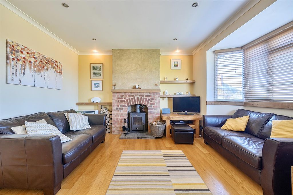 Additional image 3 of 3 bed flat for saleChisenbury Court, East Chisenbury, Pewsey SN9