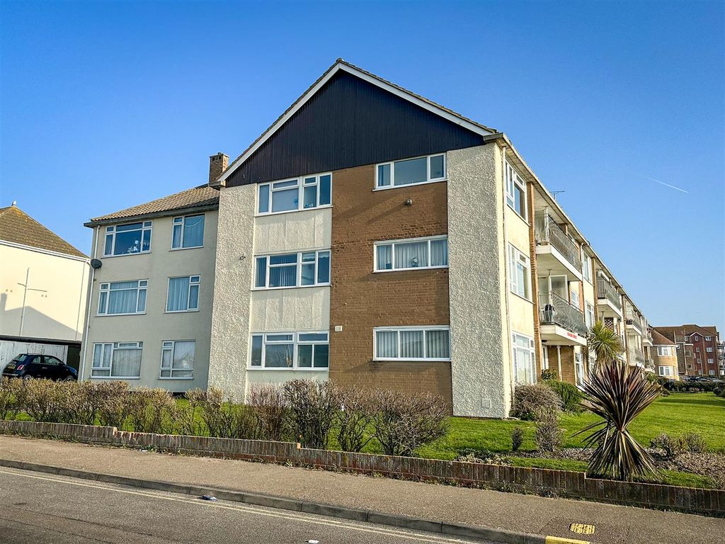 Additional image 11 of 2 bed flat for saleMarine Court, Marine Parade West, Clacton-On-Sea CO15