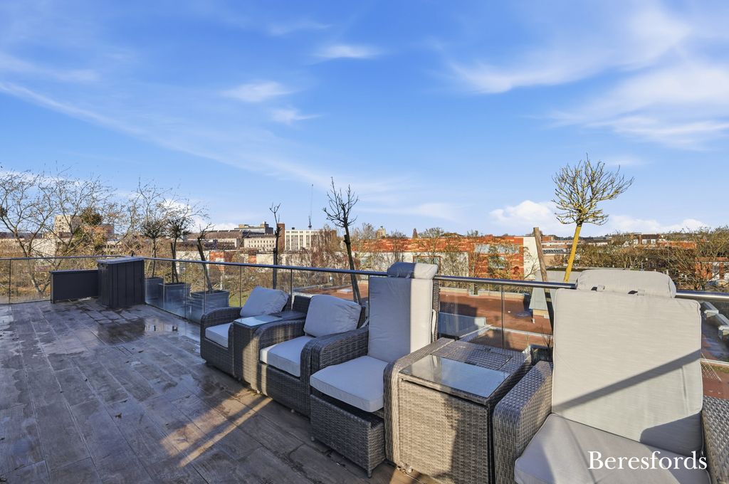 Additional image 21 of 3 bed flat for saleNew London Road, Chelmsford CM2