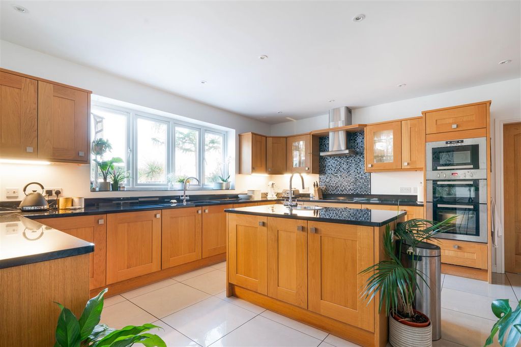 Additional image 6 of 4 bed detached house for saleNetherleigh Road, Ashgate, Chesterfield S40