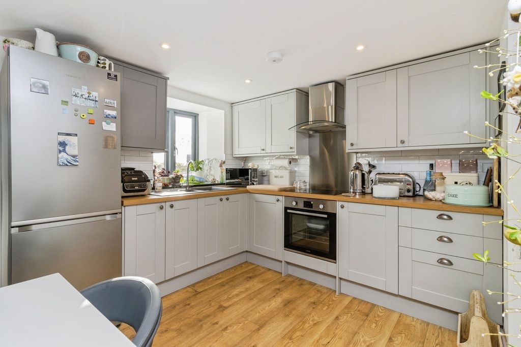 2 bed barn conversion for saleStation Road, Bere Alston, Yelverton, Devon PL20 photo 5