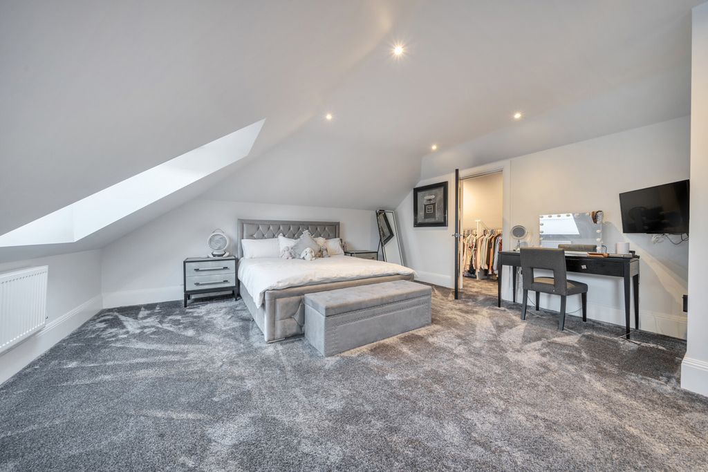 Additional image 22 of 7 bed detached house for saleHeathley End, Chislehurst BR7