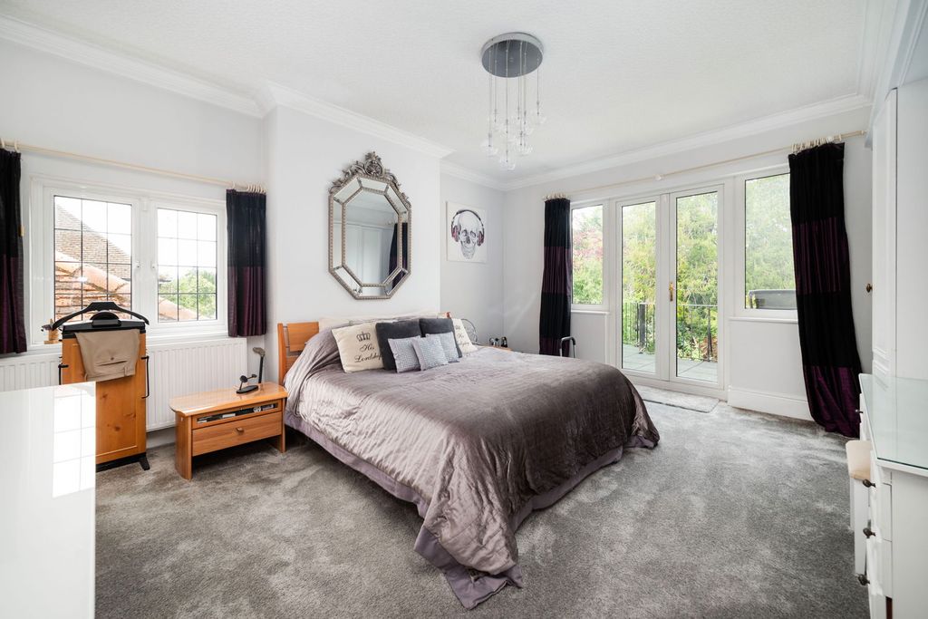 Additional image 11 of 5 bed detached house for saleHeathfield Road, Bushey WD23