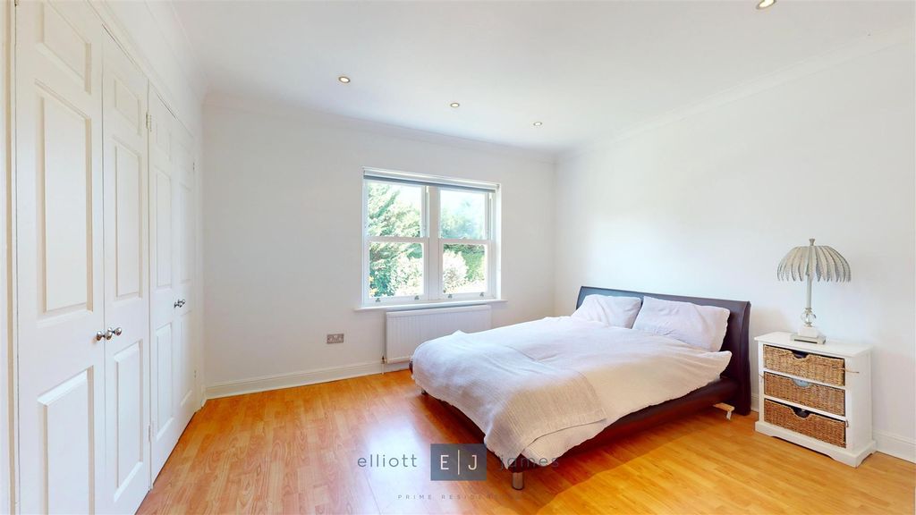 Additional image 15 of 5 bed detached house for saleMeadow Way, Chigwell IG7