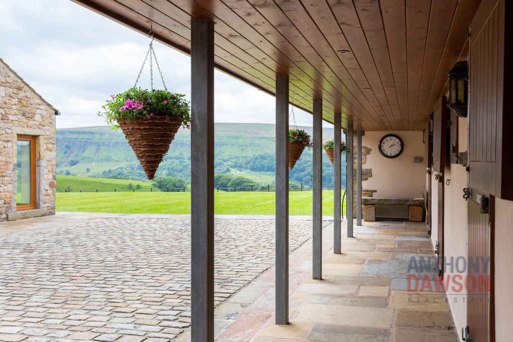 Additional image 28 of 7 bed detached house for saleMerrills Head Barn, Long Causeway, Burnley BB10