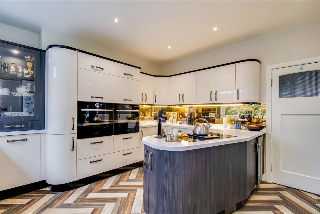 Additional image 2 of 5 bed detached house for saleFerrybridge Road, Castleford WF10