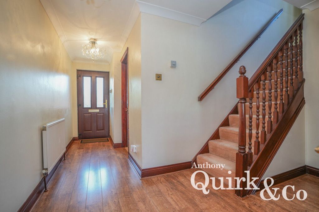 Additional image 12 of 4 bed detached house for saleLarup Avenue, Canvey Island SS8
