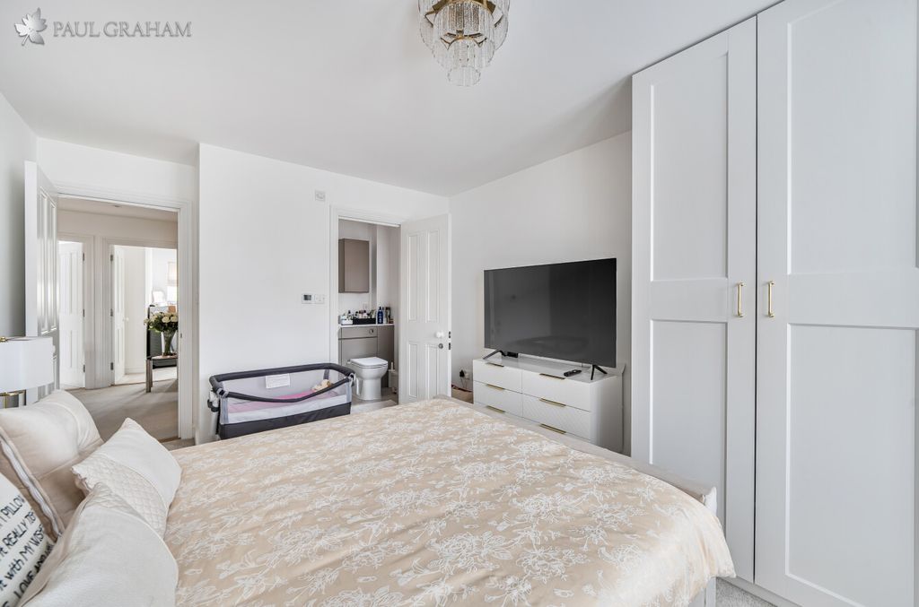Additional image 8 of 4 bed semi-detached house for saleTalbot Road, Carshalton SM5