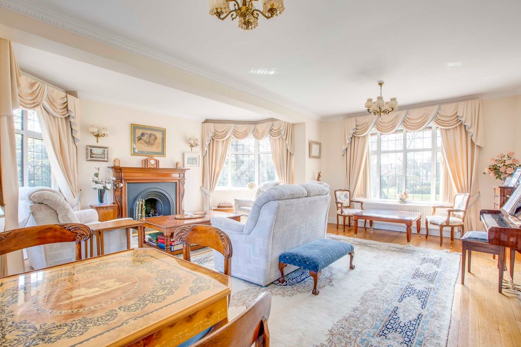 Additional image 4 of 7 bed detached house for saleBurtons Way, Chalfont St Giles HP8