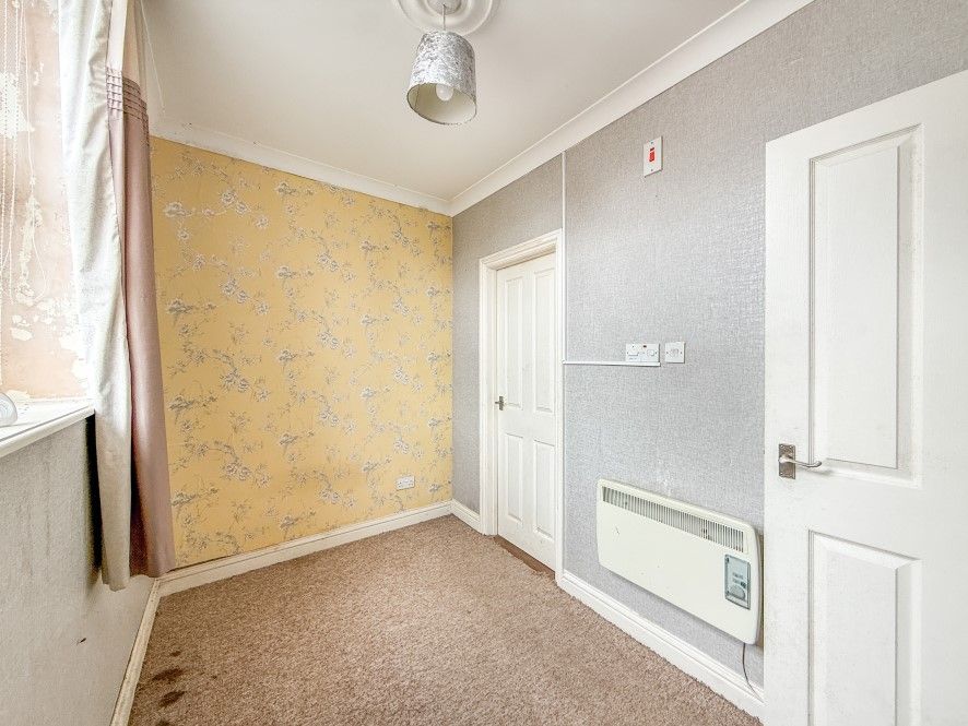 Additional image 7 of 1 bed flat for saleFlat 2, 12 Fore Street, Callington, Cornwall PL17