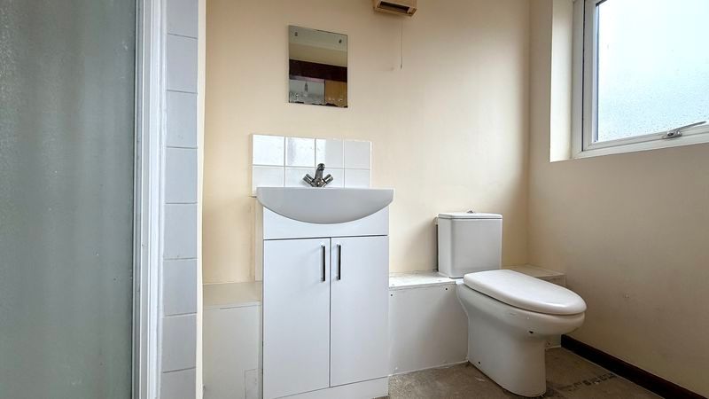 Additional image 6 of 1 bed flat for saleBubwith Close, Chard, Somerset TA20