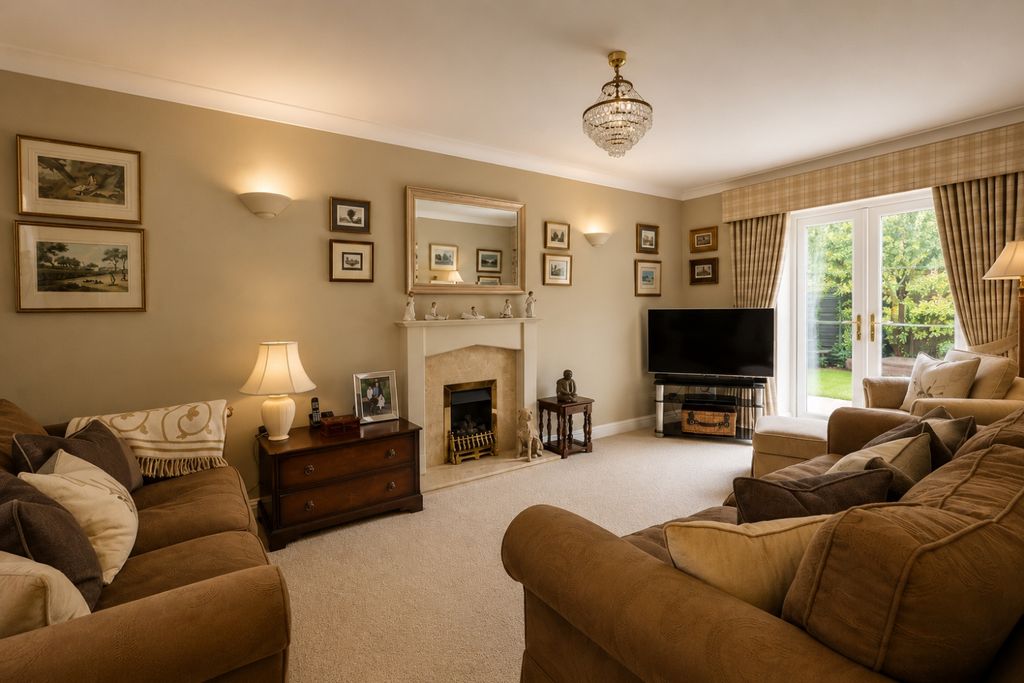 Additional image 2 of 4 bed semi-detached house for sale12 Cherry Tree Way, Carterton OX18