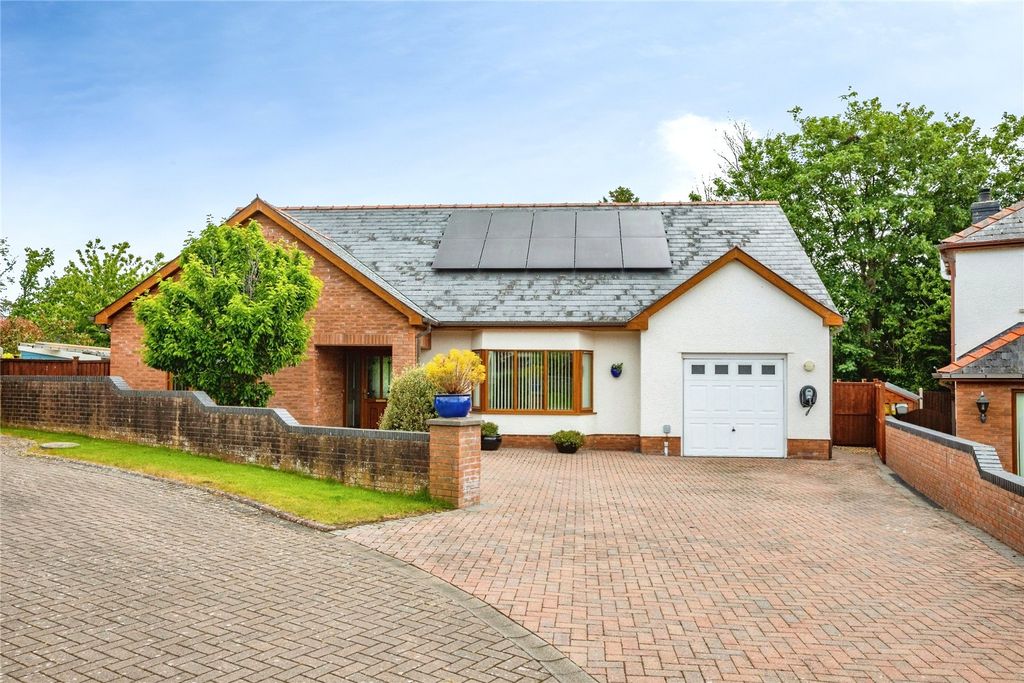 4 bed bungalow for saleMaesydderwen, Cardigan, Ceredigion SA43