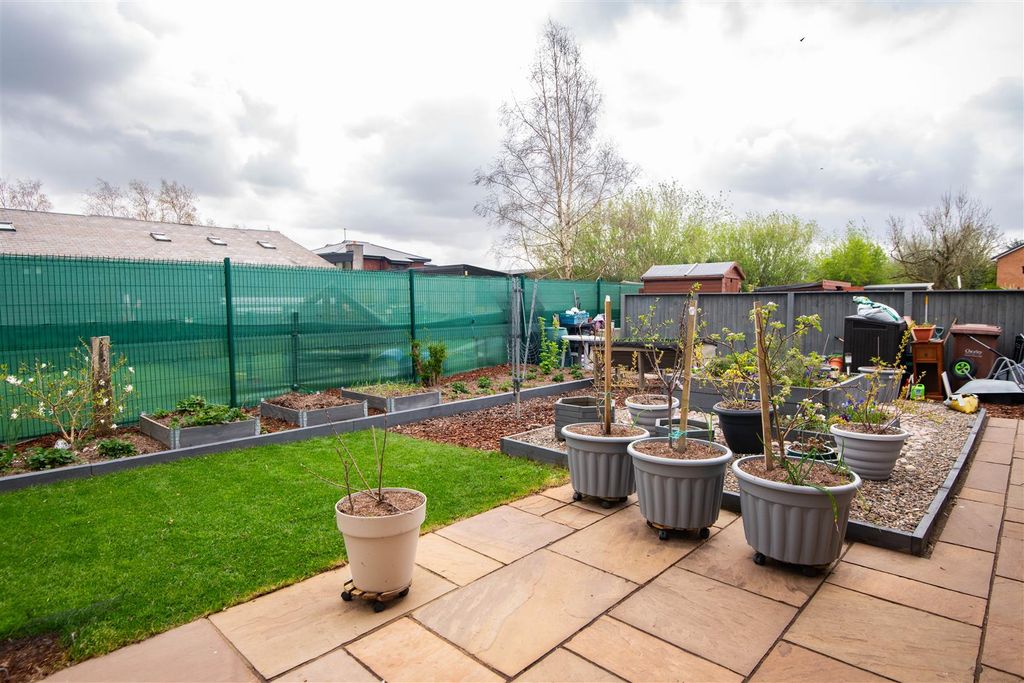Additional image 10 of 1 bed flat for saleOak Croft, Clayton-Le-Woods, Chorley PR6