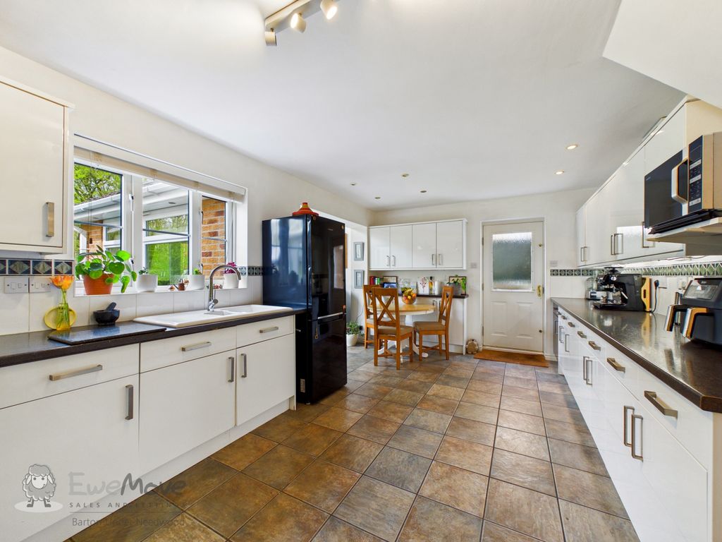 Additional image 4 of 4 bed detached house for saleDoveridge Road, Burton-On-Trent, Staffordshire DE15