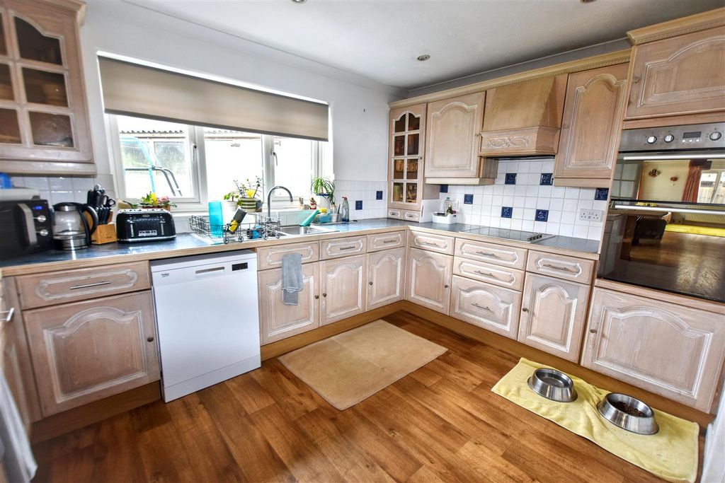 Additional image 6 of 5 bed detached bungalow for saleTehidy Road, Camborne TR14