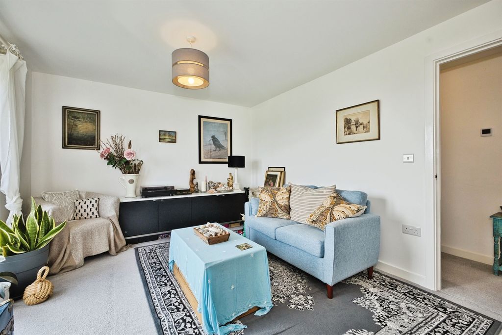 Additional image 4 of 2 bed flat for saleBatten Drive, Sherborne DT9
