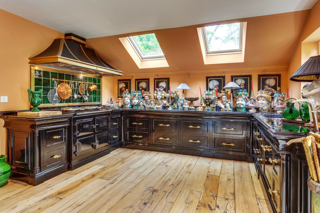 Additional image 3 of 3 bed country house for saleChinnor Hill, Chinnor, Oxfordshire OX39