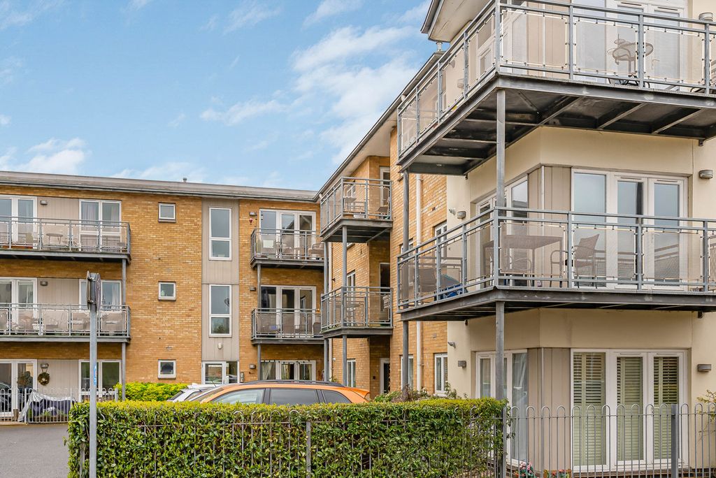 Additional image 19 of 2 bed flat for saleBridge Wharf, Chertsey, Surrey KT16