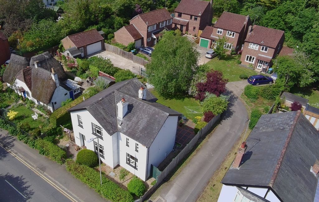 4 bed detached house for saleMoreton Road, Buckingham, Buckinghamshire MK18