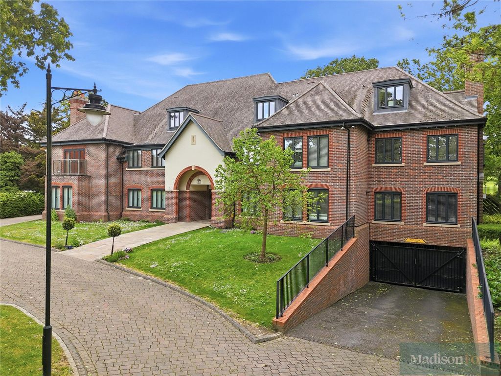 Additional image 25 of 2 bed flat for saleHigh Road, Chigwell, Essex IG7