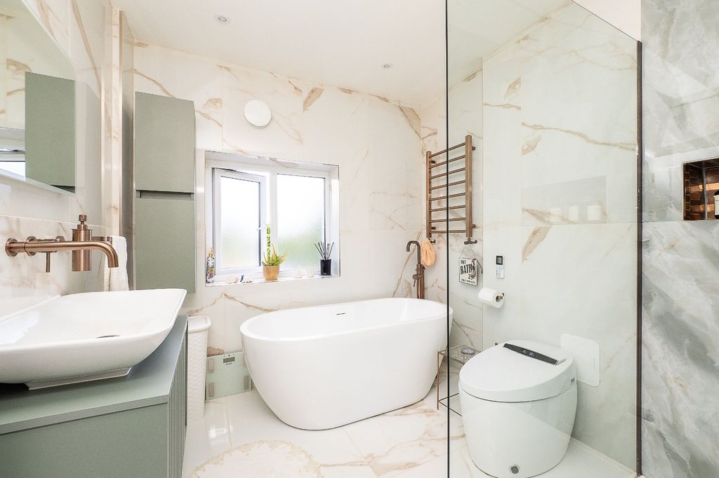 Additional image 15 of 7 bed detached house for saleVincent Avenue, Carshalton SM5