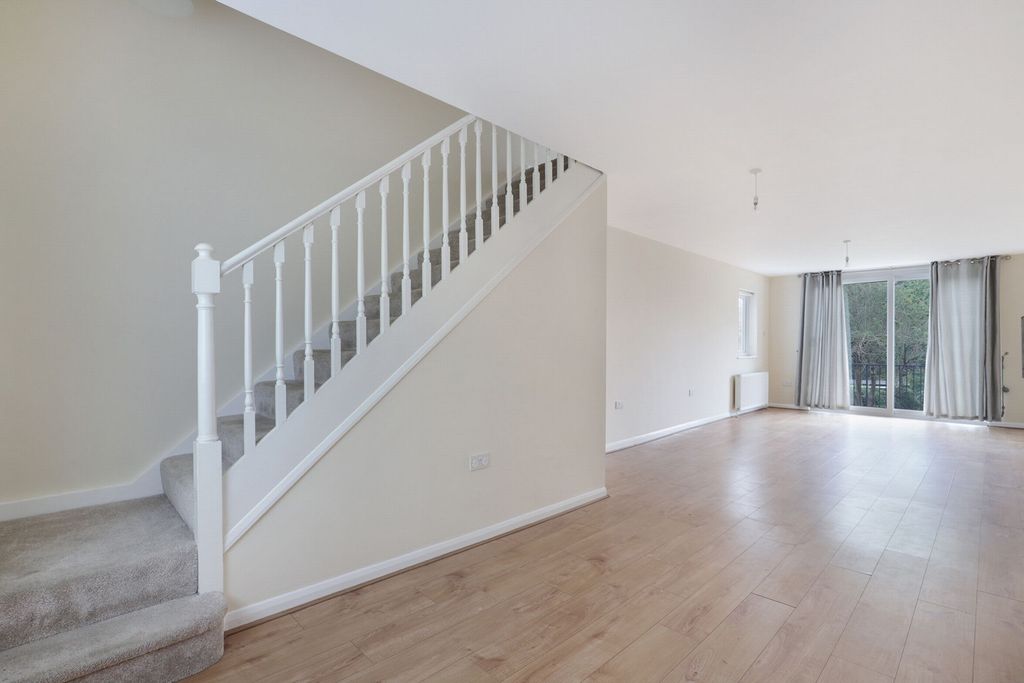 Additional image 11 of 3 bed detached house for saleRoebuck Lane, Buckhurst Hill IG9