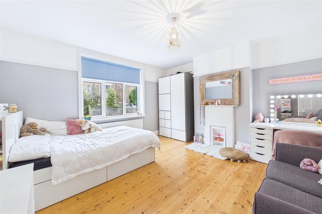Additional image 17 of 4 bed semi-detached house for saleGardens Road, Clevedon BS21