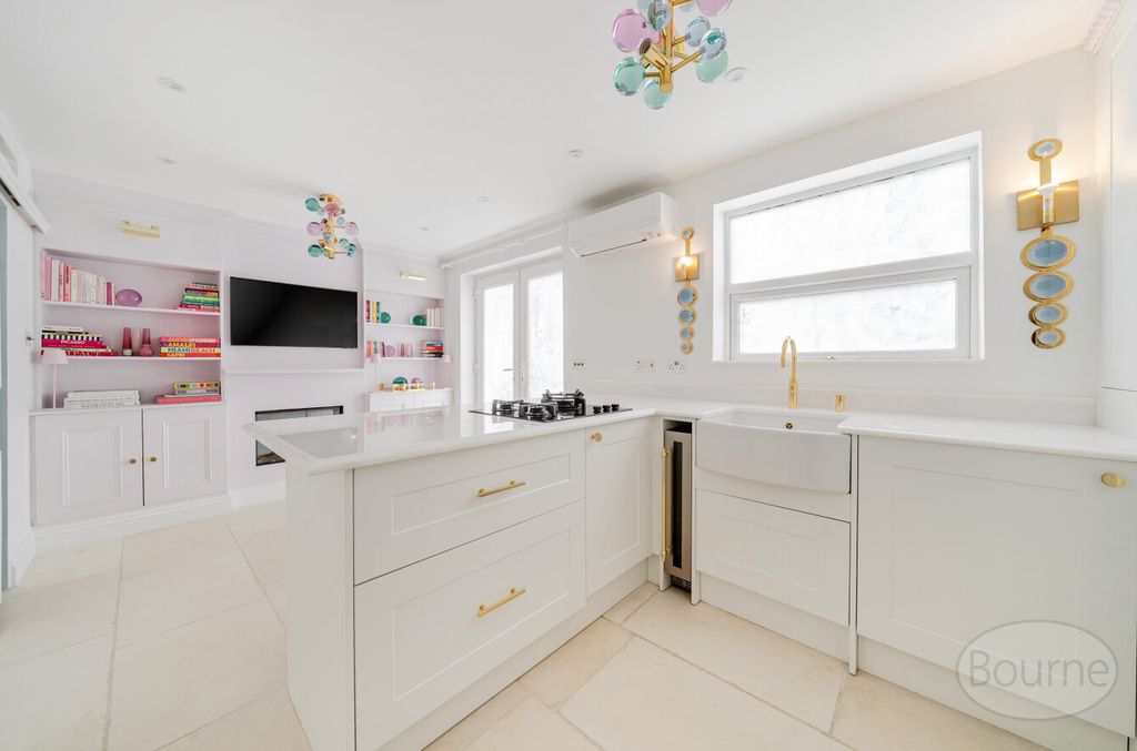 Additional image 4 of 1 bed maisonette for saleAnyards Road, Cobham, Surrey KT11