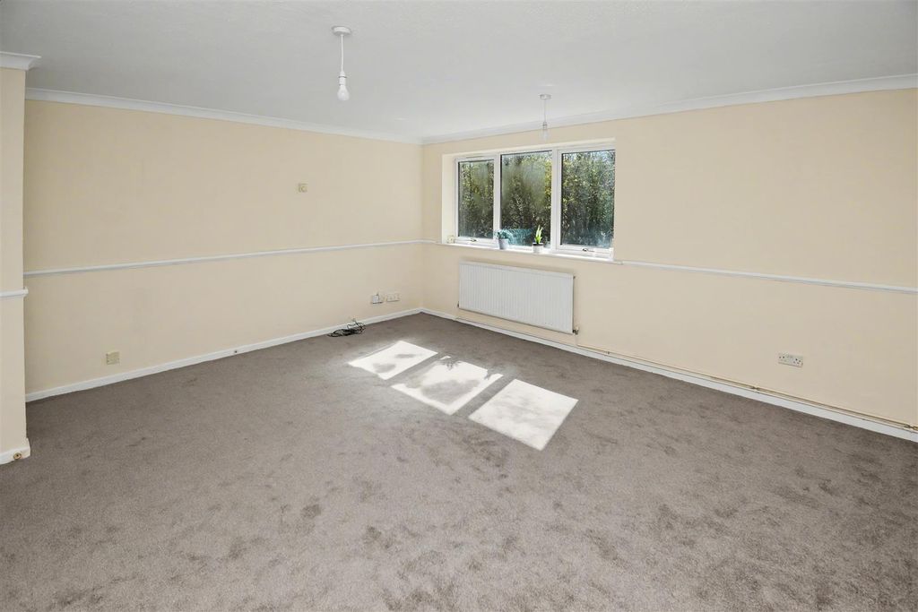 Additional image 2 of 3 bed maisonette for saleNN18, Dresden Close, Corby