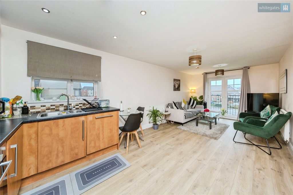 2 bed flat for saleDale Way, Crewe, Cheshire CW1 photo 2