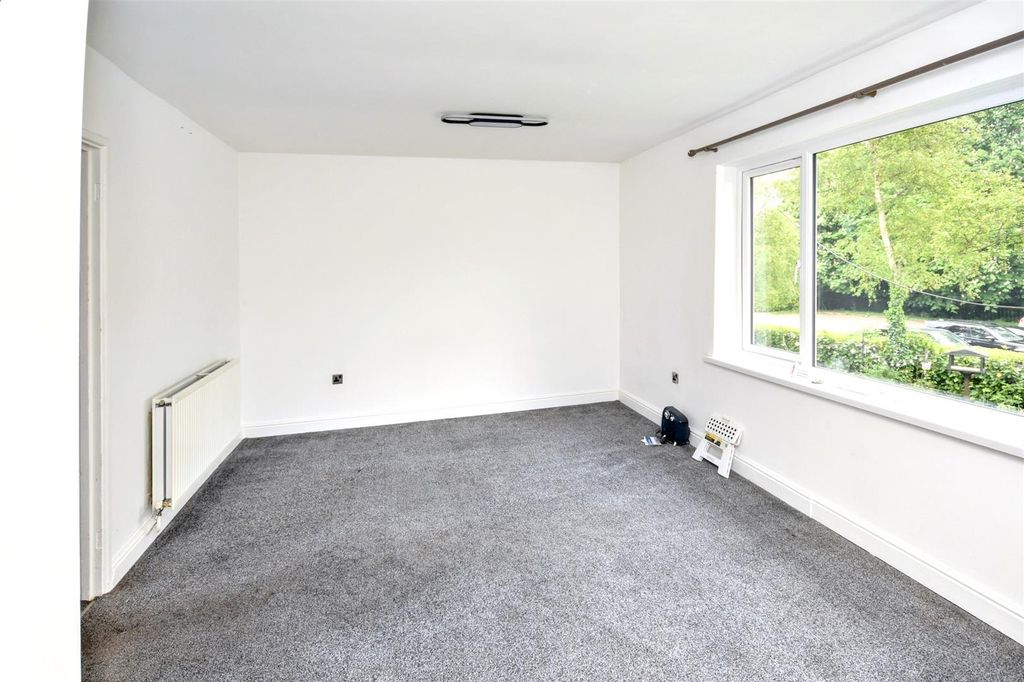 Additional image 2 of 2 bed flat for saleNN17, Rose Court, Weldon